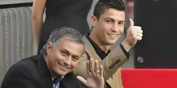 3亿转会暗流！穆帅或驾临利物浦？红魔旧帅掀红军风暴悬念