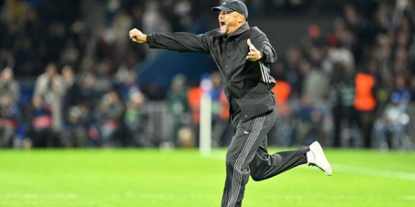 拜仁大胜亚特兰大，13射门斩获6球，彰显绝对统治力