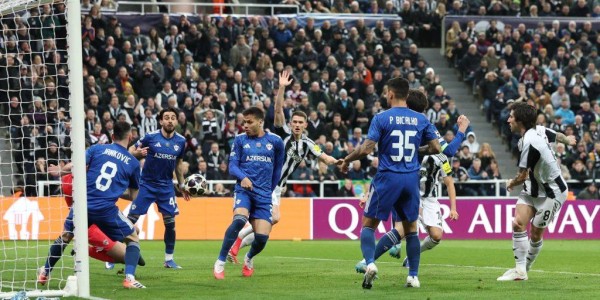 切尔西欧冠希望受挫：斯坦福桥的“蓝”色迷局与巨额投入下的挣扎