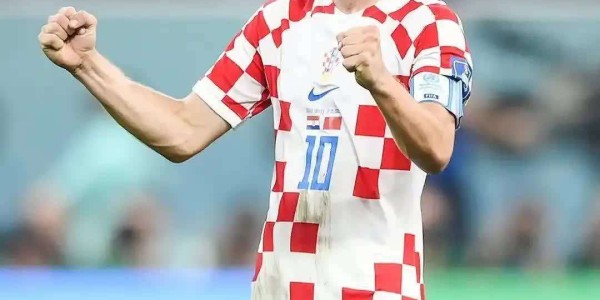 不出成绩出巨星！热刺历史五大球星排名，孙兴慜仅排第5