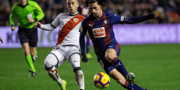 西甲保级生死战！巴列卡诺vs赫塔菲：落魄兄弟的“默契平局”？