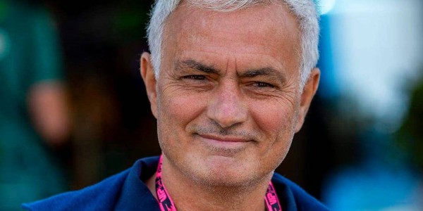 土超豪门解雇62岁穆里尼奥，错失良机导致前功尽弃