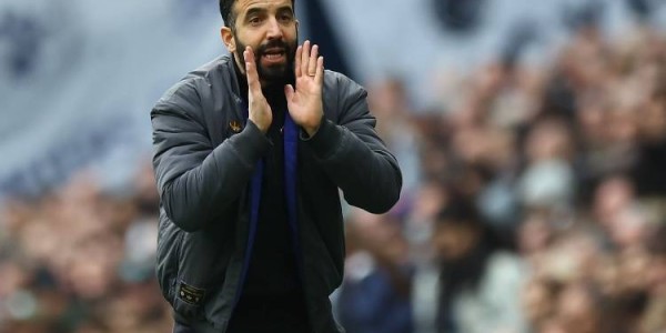 任何努力都是“治标不治本”，曼联的问题到底在哪，无人能说清